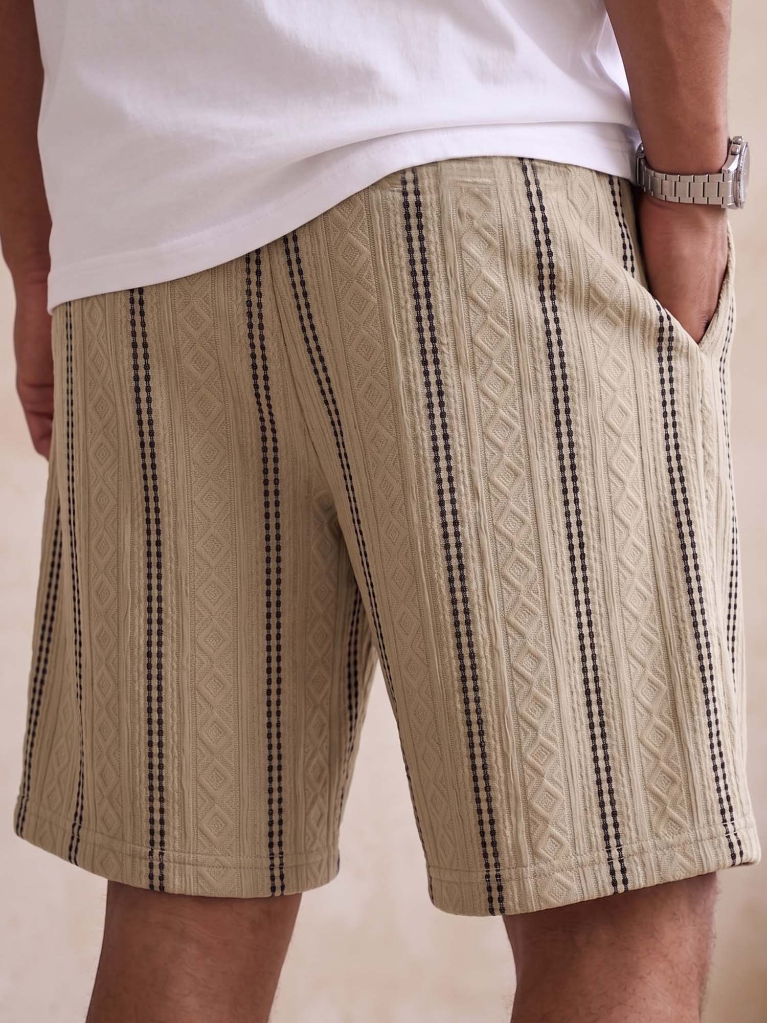 Vertical Striped Diamond Jacquard Textured Shorts