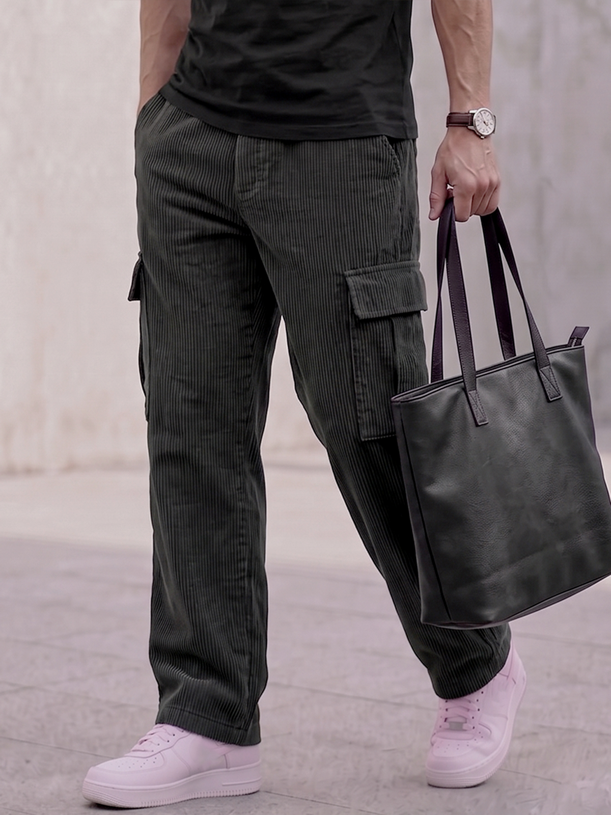 Corduroy Trousers for Urban Casual Commuting – Vintage Workwear with Multiple Pockets