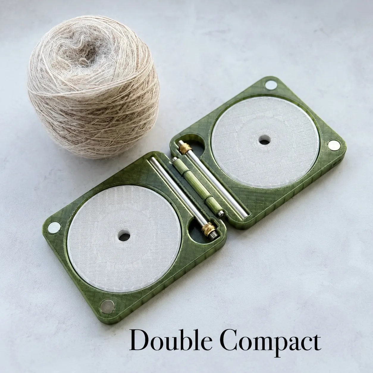 Foldable Yarn Holder Portable Travel Case for Crochet & Knitting
