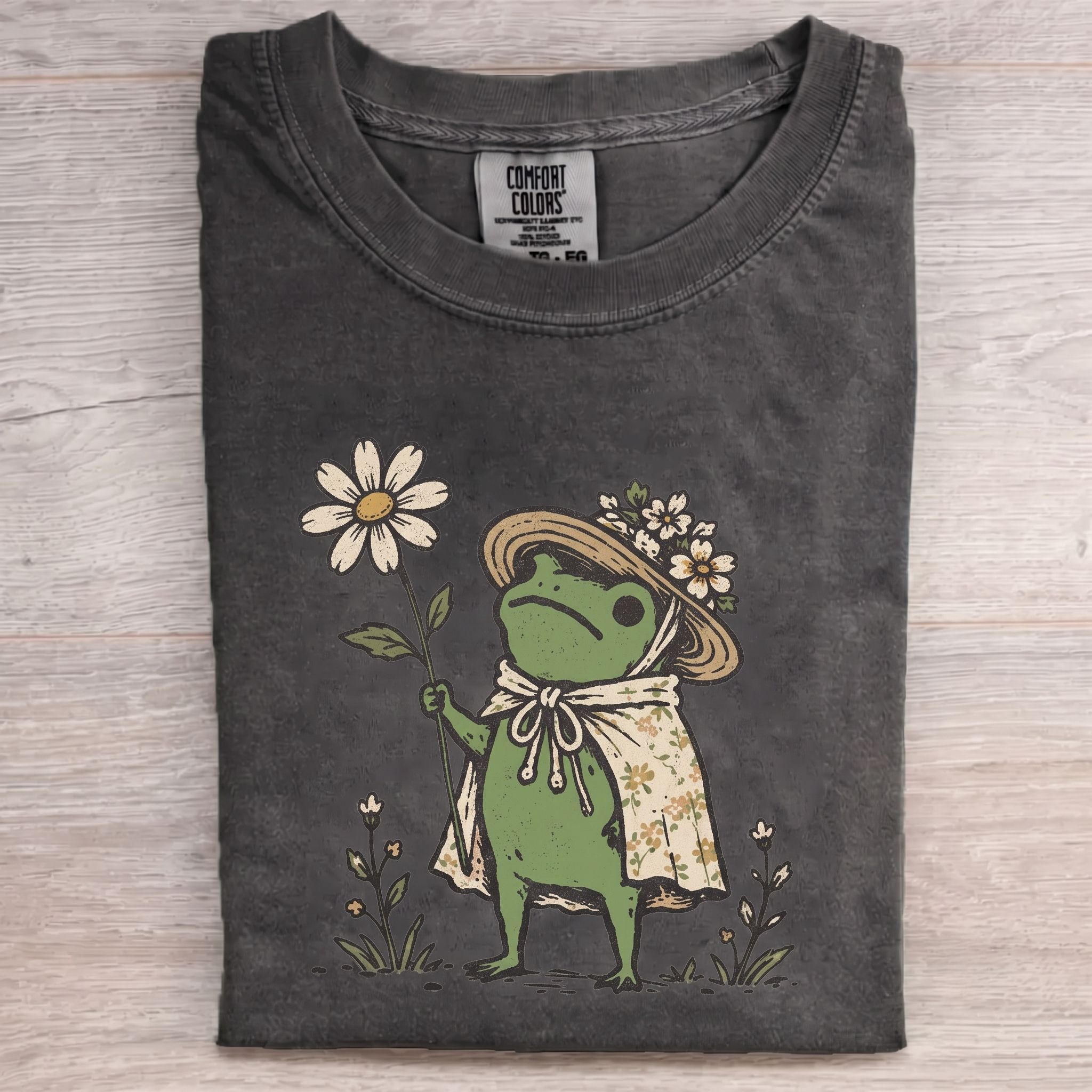 Retro Cottage Frog T-shirt