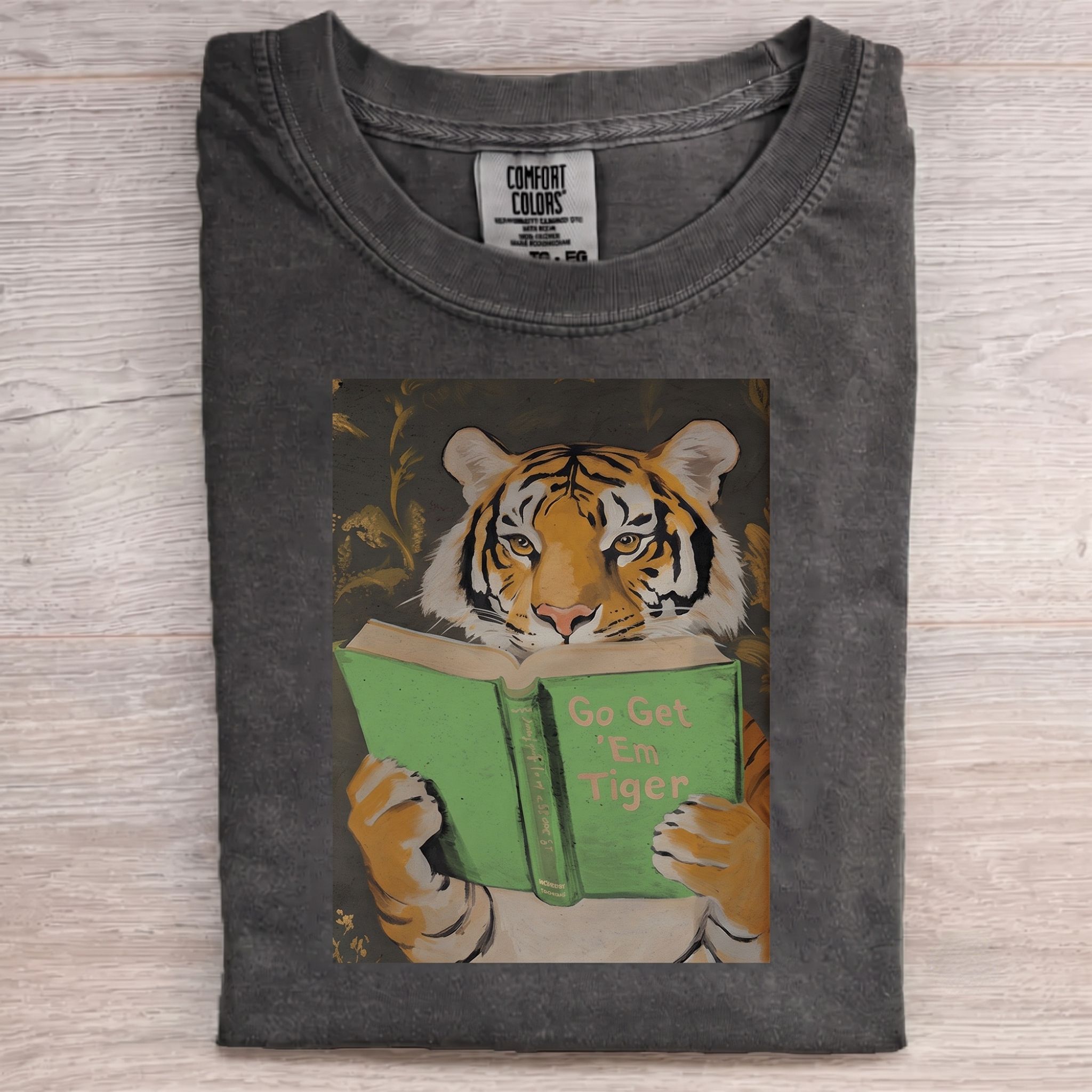 Motivational Tiger Reading Unisex Kids Washed T-shirt