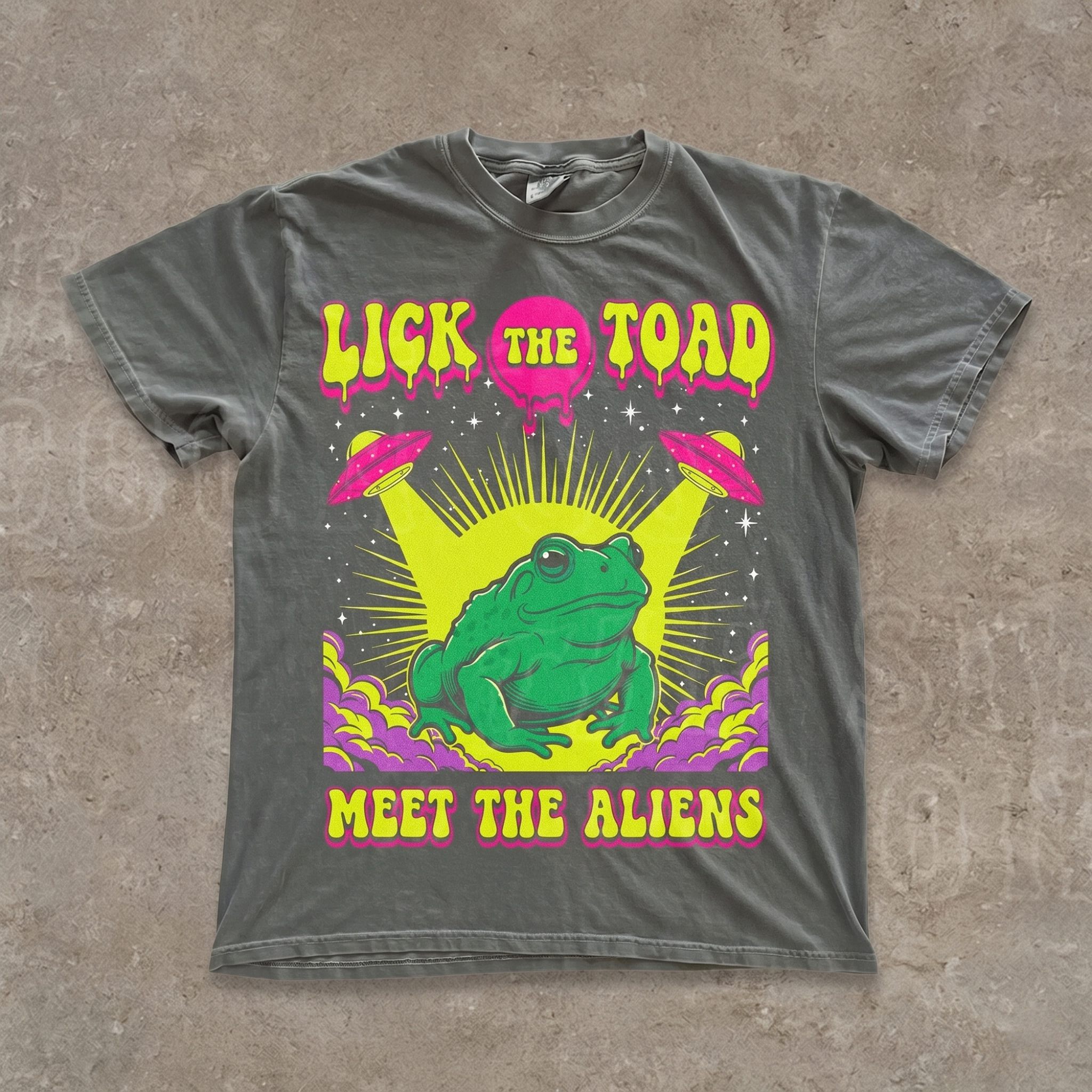 Psychedelic Frog UFO Alien Comfort T-Shirt