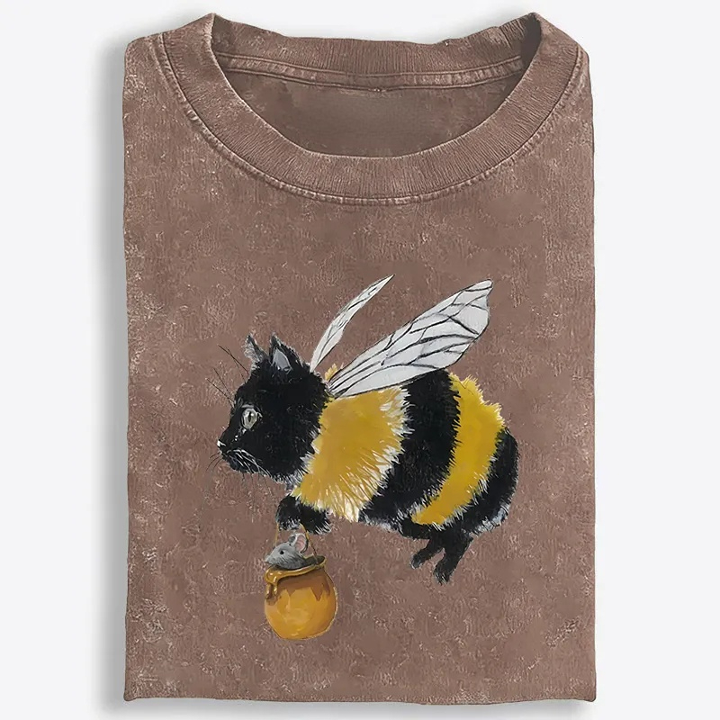 Bee Cat Catching Mouse Retro Washed T-Shirt | 100% Cotton | Streetwear Essential