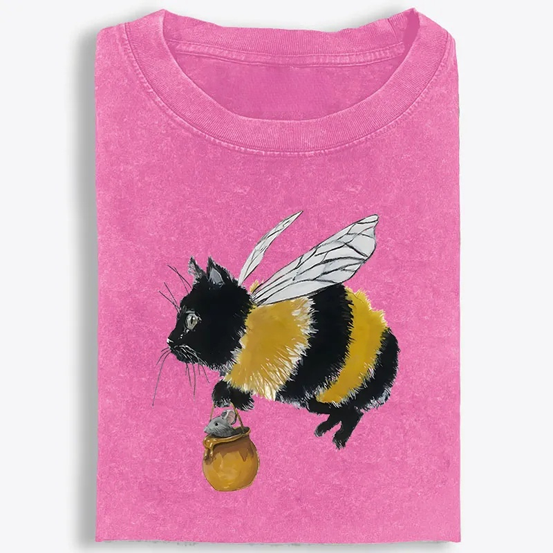 Bee Cat Catching Mouse Retro Washed T-Shirt | 100% Cotton | Streetwear Essential