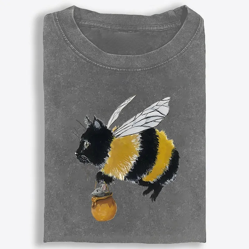 Bee Cat Catching Mouse Retro Washed T-Shirt | 100% Cotton | Streetwear Essential