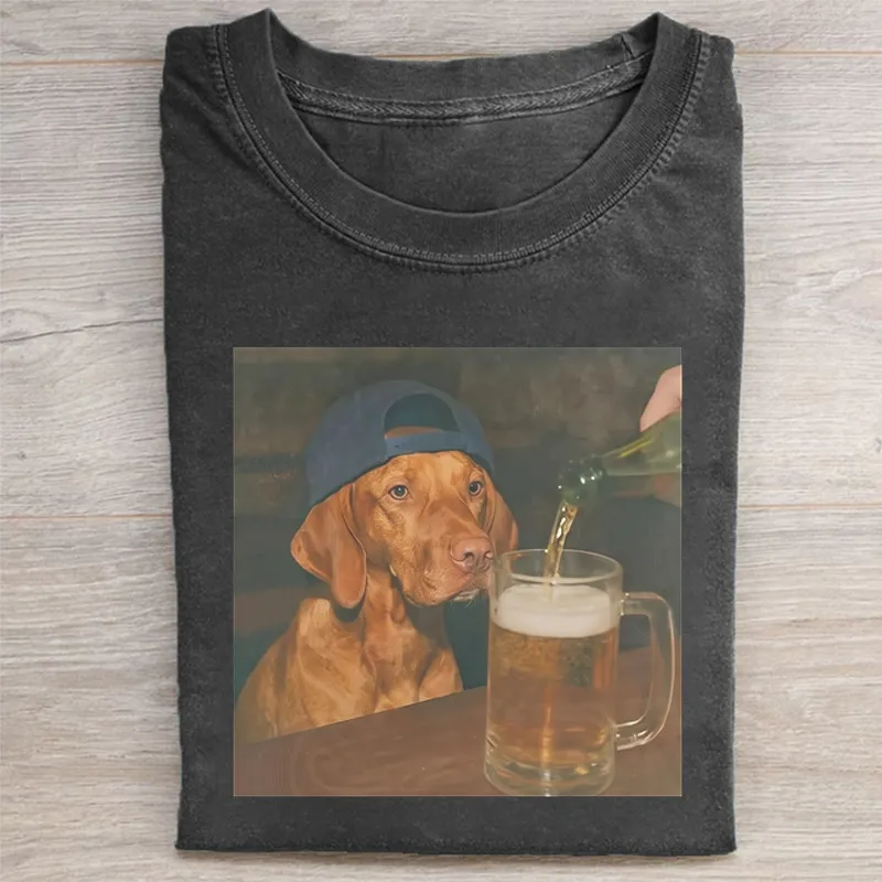 Funny Vizsla Drinking Beer T-shirt