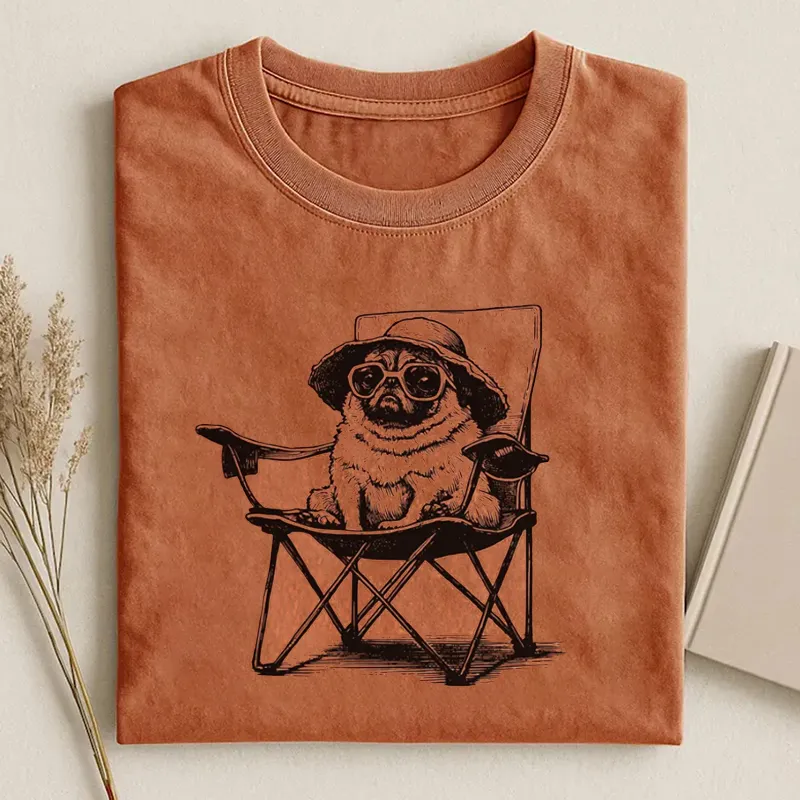 Vintage Pug Beach T-shirt