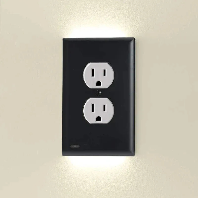 Outlet Cover with Integrated LED Night GuideLight