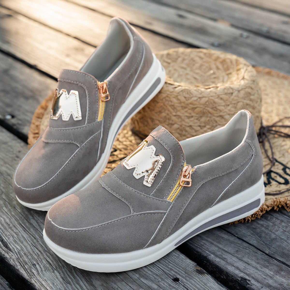 Women’s Comfort Zip Slip-On Sneakers – Lightweight, Breathable & Easy Walk Design