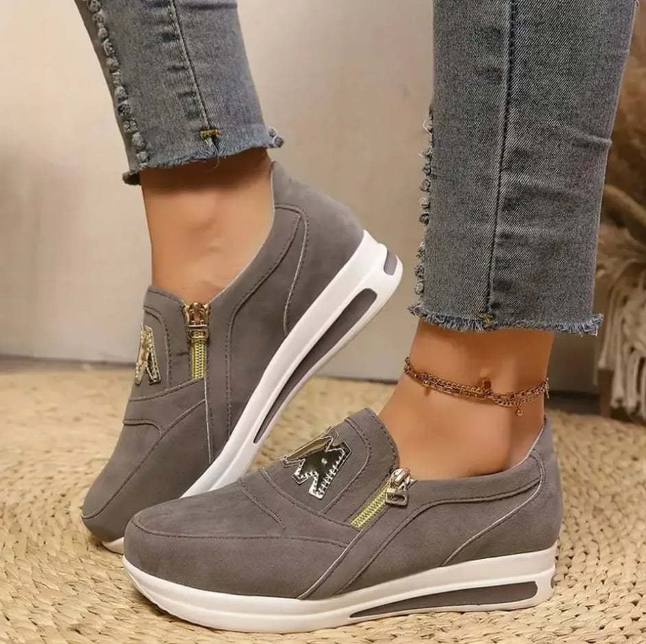 Women’s Comfort Zip Slip-On Sneakers – Lightweight, Breathable & Easy Walk Design