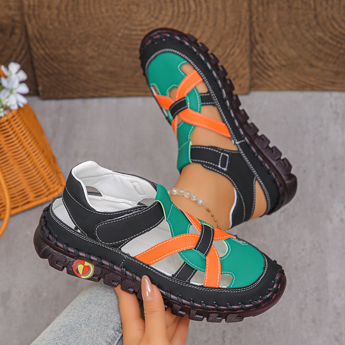 Women's Fashion Hollow Out Leather Sport Sandals Sneakers Slip-on Loafers