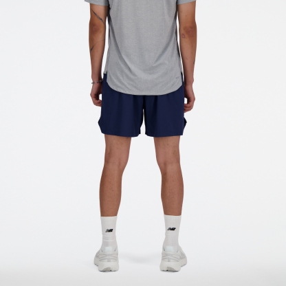 Sebastian is wearing size M and is 6'2"/188cm. Chest: 38.75"/98.4cm, Waist: 32"/81.3cm, Hips: 39"/99cm