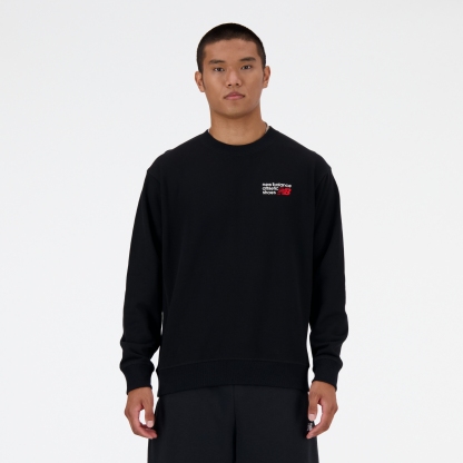 Ngawang is wearing size M and is 6'1.5"/187cm. Chest: 39.5"/100.3cm, Waist: 33"/83.8cm, Hips: 40"/101.6cm