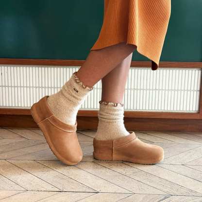 Enwrap Clog - CHESTNUT