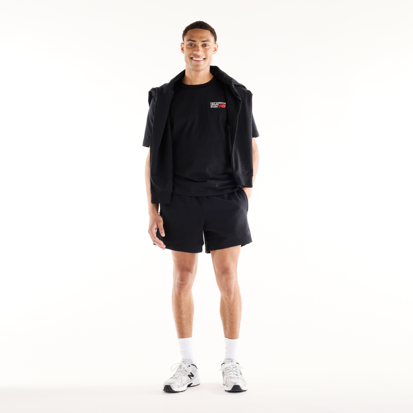Ngawang is wearing size M and is 6'1.5"/187cm. Chest: 39.5"/100.3cm, Waist: 33"/84cm, Hips: 40"/102cm