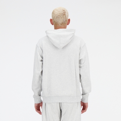 Sebastian is wearing size M and is 6'2"/188cm. Chest: 38.75"/98.4cm, Waist: 32"/81.3cm, Hips: 39"/99cm/99cm