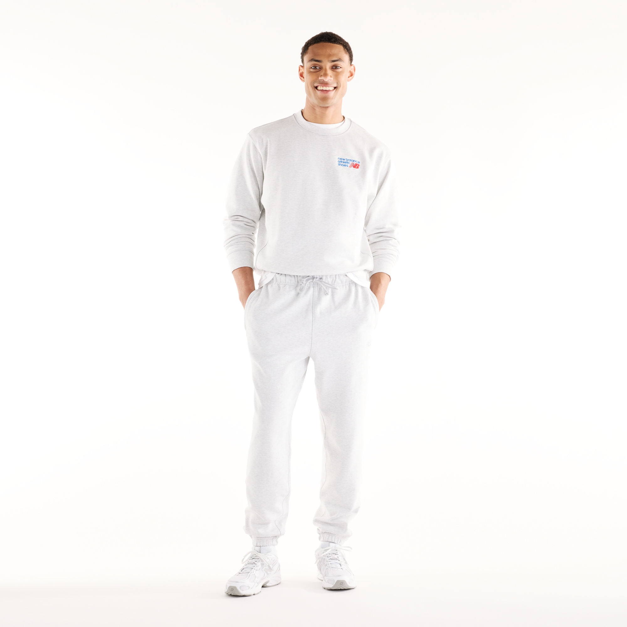 New Balance Athletics プレミアムロゴスウェットクルー, MT41547AHH
