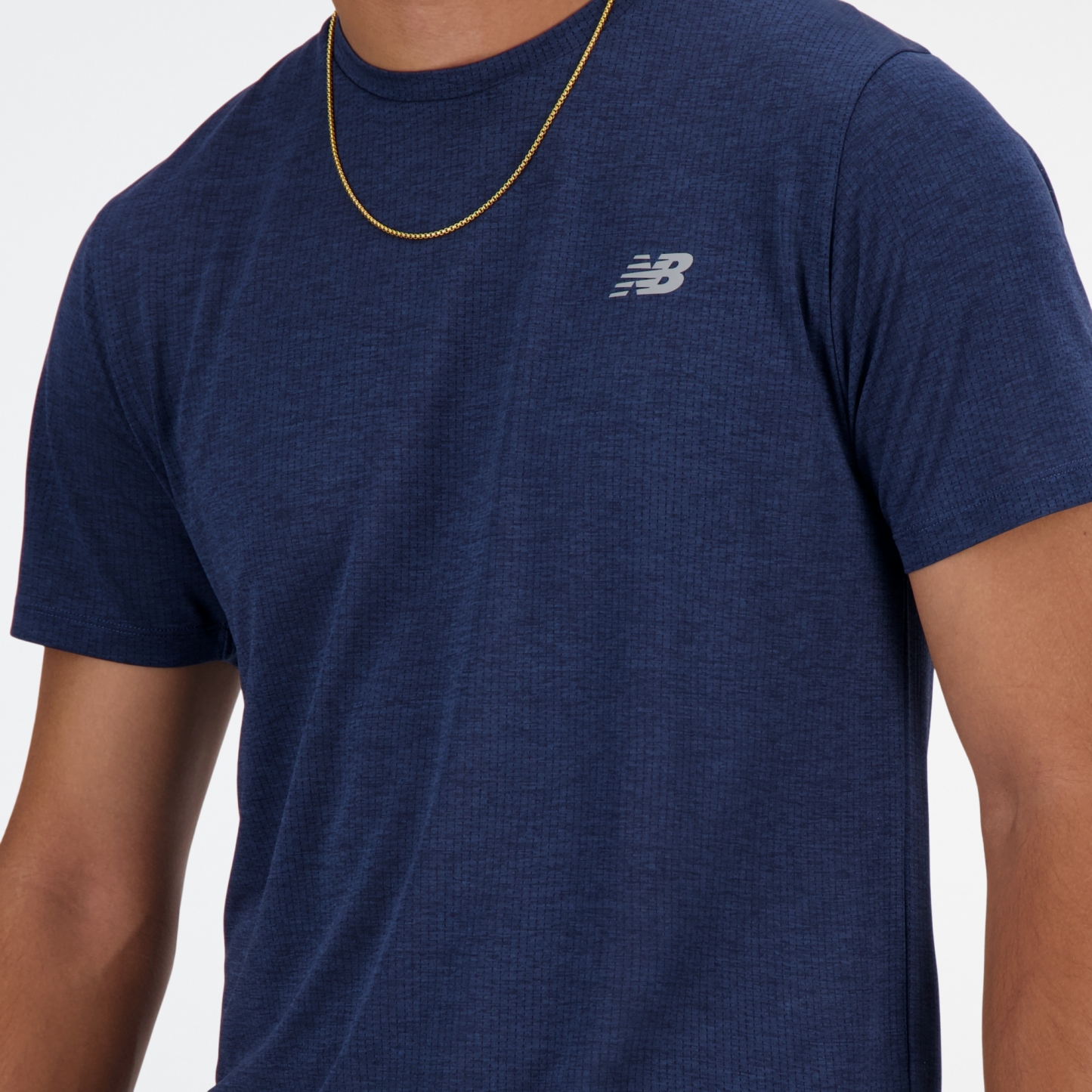 Ngawang is wearing size M and is 6'1.5"/187cm. Chest: 39.5"/100.3cm, Waist: 33"/84cm, Hips: 40"/102cm