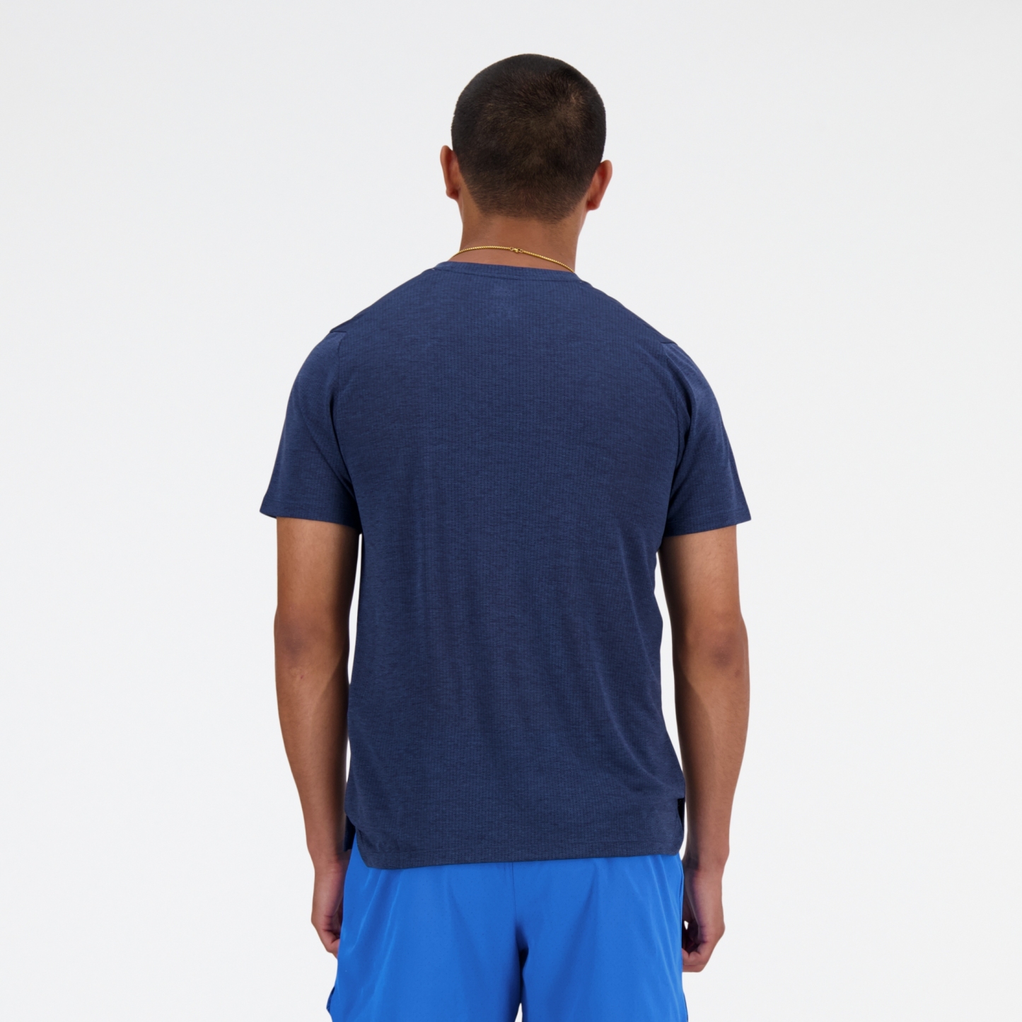 Ngawang is wearing size M and is 6'1.5"/187cm. Chest: 39.5"/100.3cm, Waist: 33"/84cm, Hips: 40"/102cm