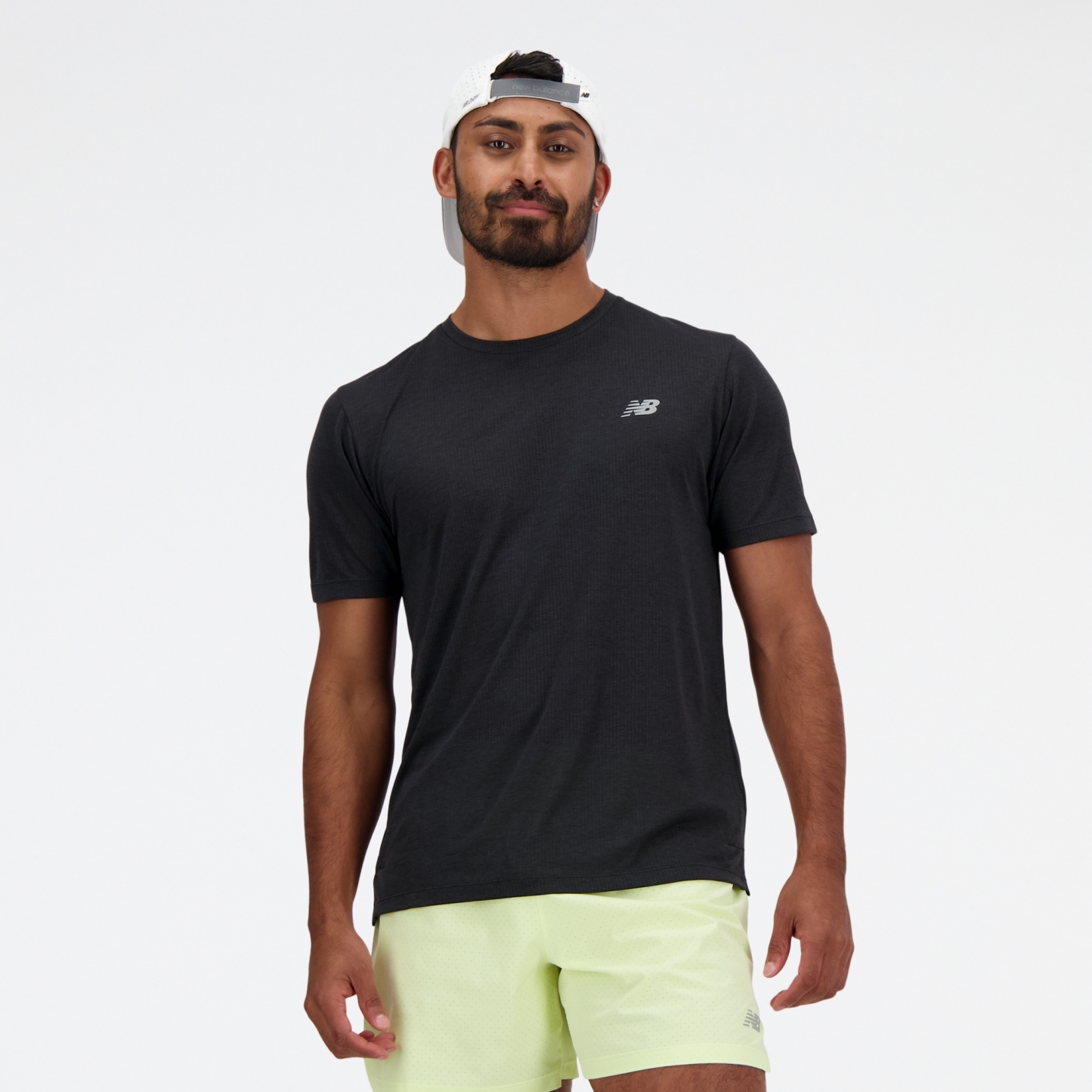 Pranav is wearing size M and is 6'/182.8cm. Waist: 30.5"/77.5cm