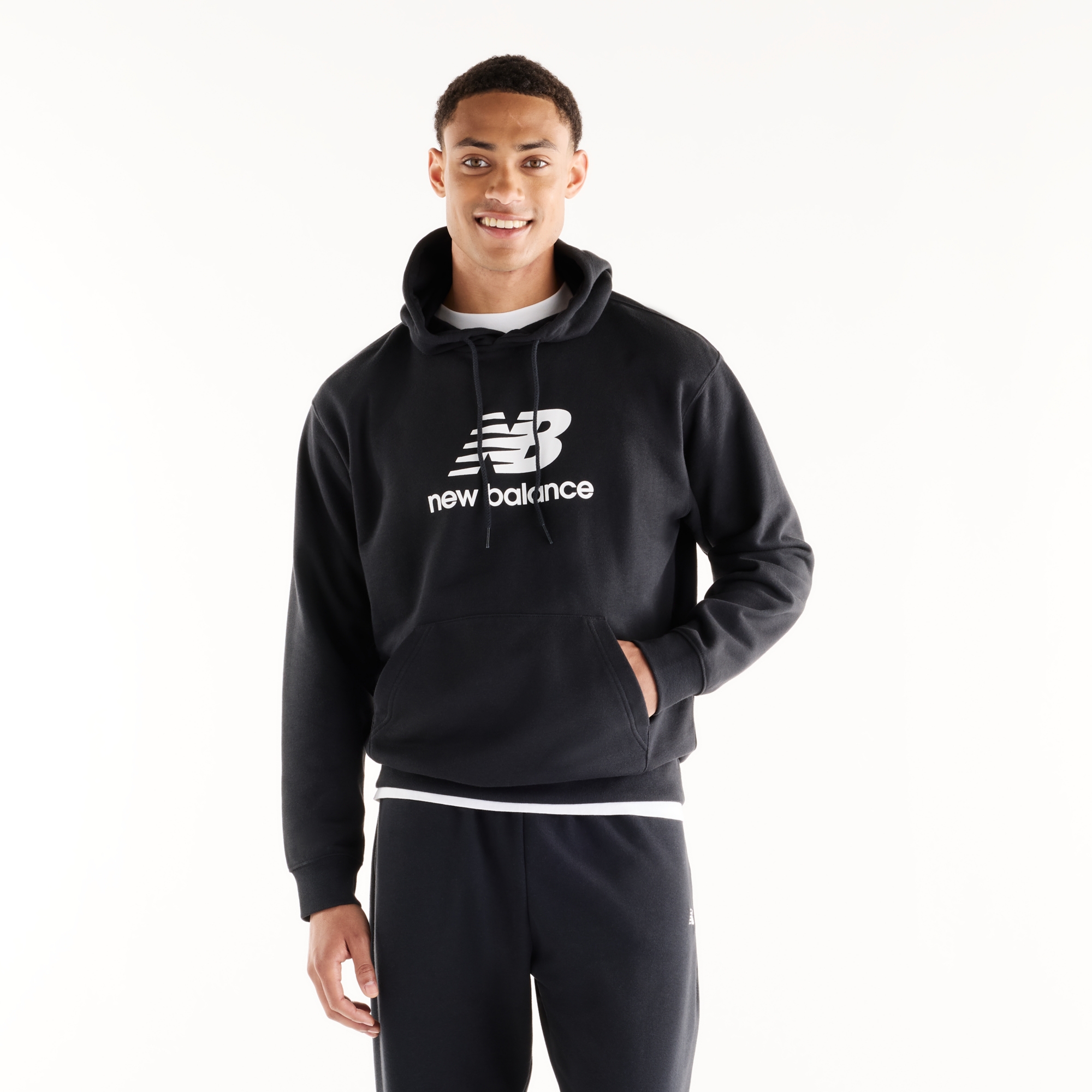 Ngawang is wearing size M and is 6'1.5"/187cm. Chest: 39.5"/100.3cm, Waist: 33"/84cm, Hips: 40"/102cm