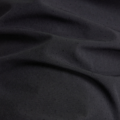 Tyler is wearing size M and is 6'/182.8cm. Chest: 36.25"/92cm, Waist: 29.5"/75cm, Hips: 37"/94cm