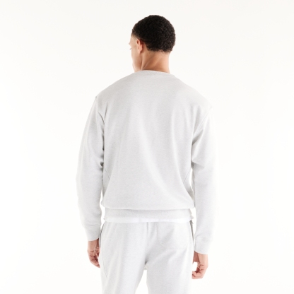 Tyler is wearing size M and is 6'/182.8cm. Chest: 36.25"/92cm, Waist: 29.5"/75cm, Hips: 37"/94cm