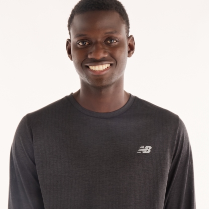 Tyler is wearing size M and is 6'/182.8cm. Chest: 36.25"/92cm, Waist: 29.5"/75cm, Hips: 37"/94cm