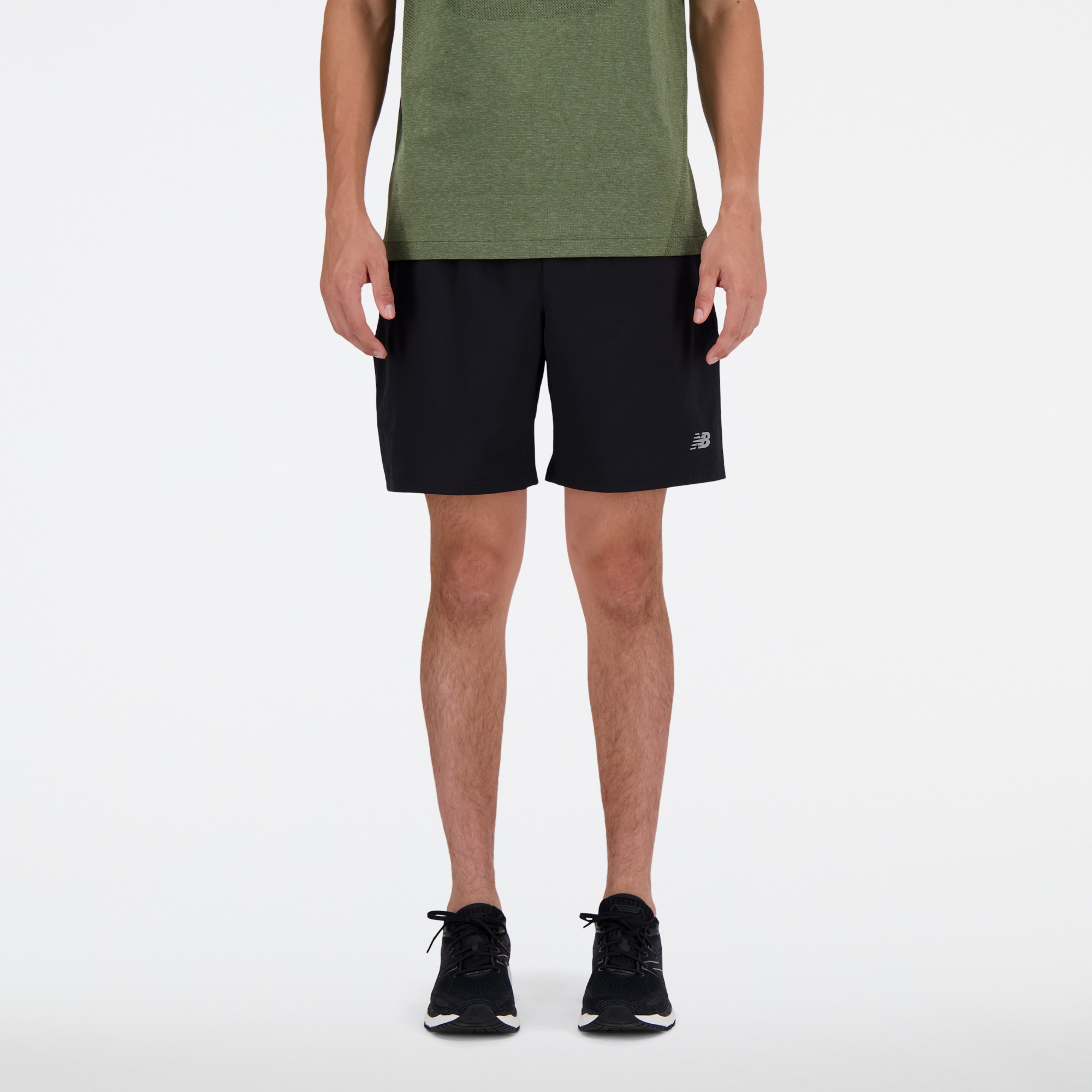 Sebastian is wearing size M and is 6'2"/188cm. Chest: 38.75"/98.4cm, Waist: 32"/81.3cm, Hips: 39"/99cm