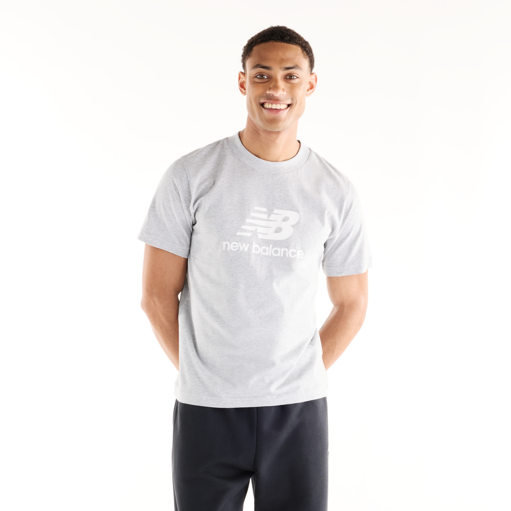 Sebastian is wearing size M and is 6'2"/188cm. Chest: 38.75"/98.4cm, Waist: 32"/81.3cm, Hips: 39"/99cm/99cm