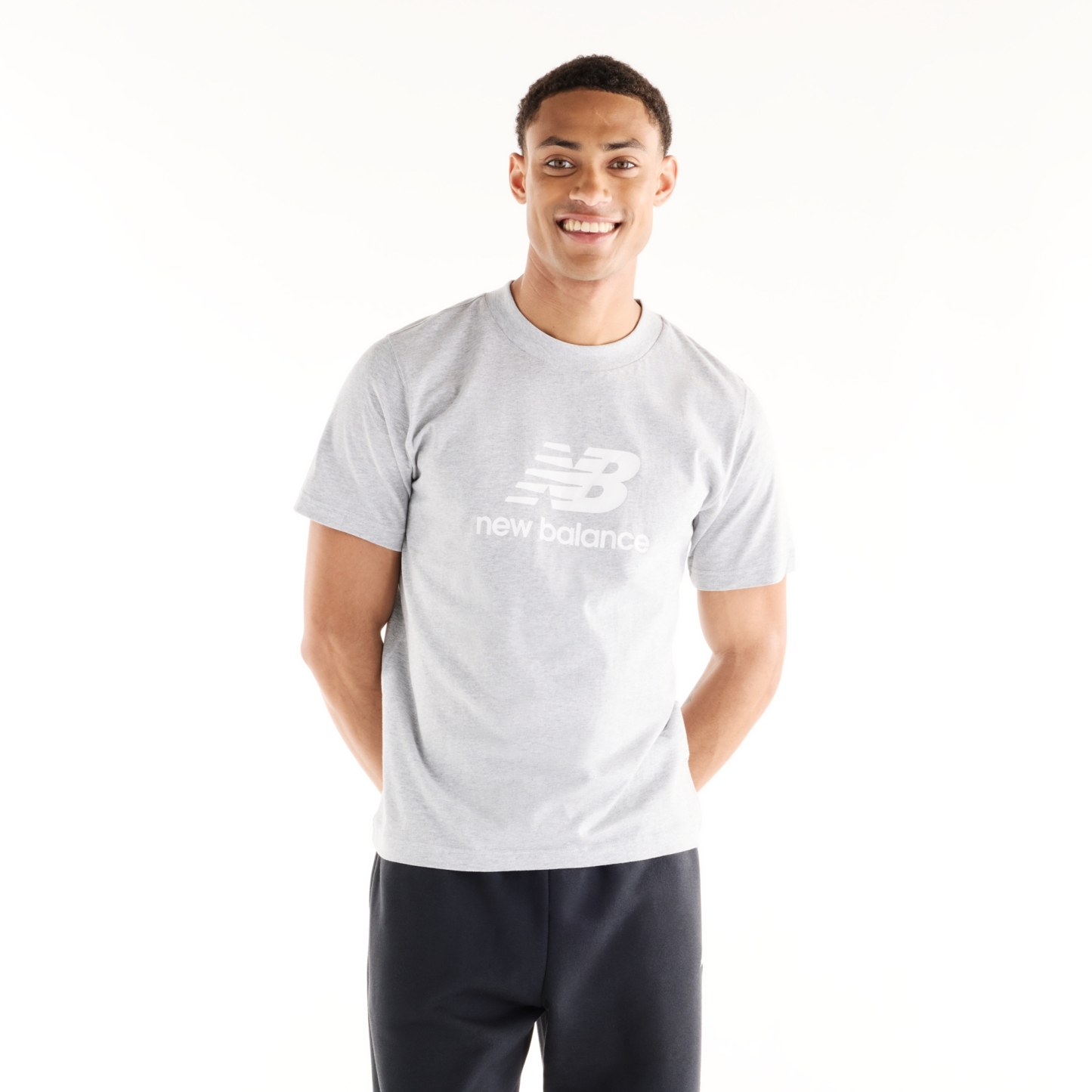 Sebastian is wearing size M and is 6'2"/188cm. Chest: 38.75"/98.4cm, Waist: 32"/81.3cm, Hips: 39"/99cm/99cm