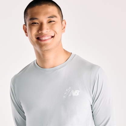 Ngawang is wearing size M and is 6'1"/185 cm. Chest: 38"/96.5 cm, Waist: 31"/78.7 cm