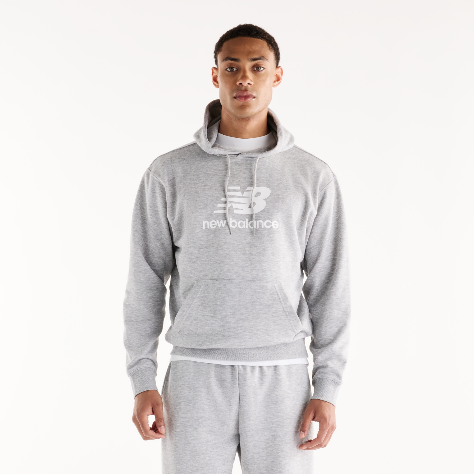Mohamed is wearing size M and is 6'3"/190.5cm. Chest: 36.5"/92.7cm, Waist: 26.5"/67.3cm, Hips: 38.5"/97.8cm