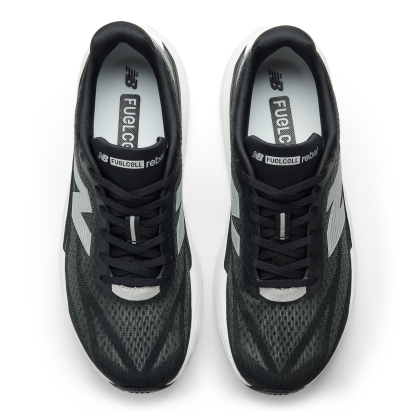 New Balance FuelCell Rebel v5, MFCXLO5
