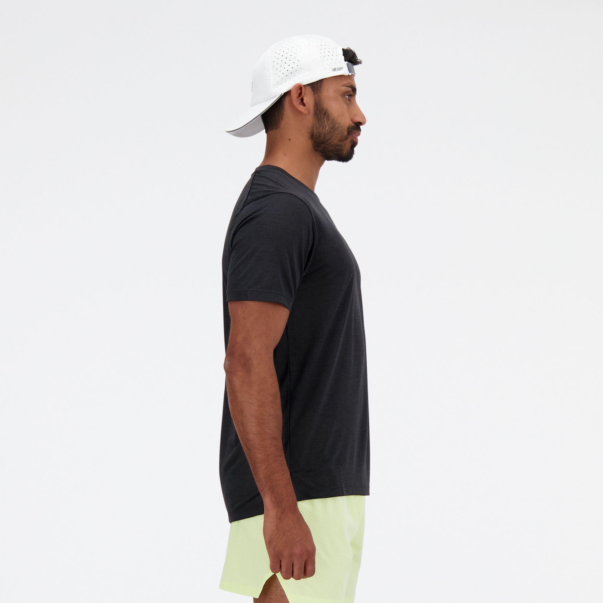 Pranav is wearing size M and is 6'/182.8cm. Waist: 30.5"/77.5cm