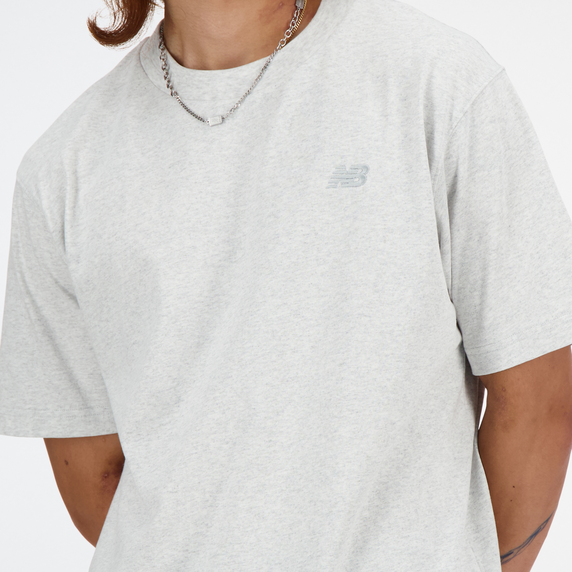 Tyler is wearing size M and is 6'/182.8cm. Chest: 36.25"/92cm, Waist: 29.5"/75cm, Hips: 37"/94cm