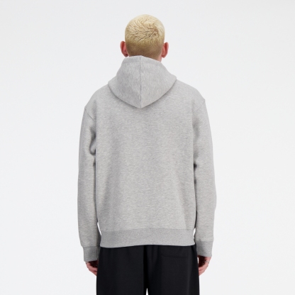 Ngawang is wearing size M and is 6'1.5"/187cm. Chest: 39.5"/100.3cm, Waist: 33"/83.8cm, Hips: 40"/101.6cm