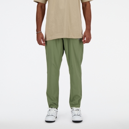 Pranav is wearing size M and is 6'/182.8cm. Waist: 30.5"/77.5cm