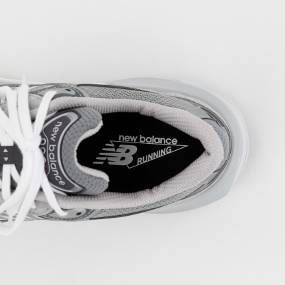 New Balance Made in USA 990v6, M990GL6