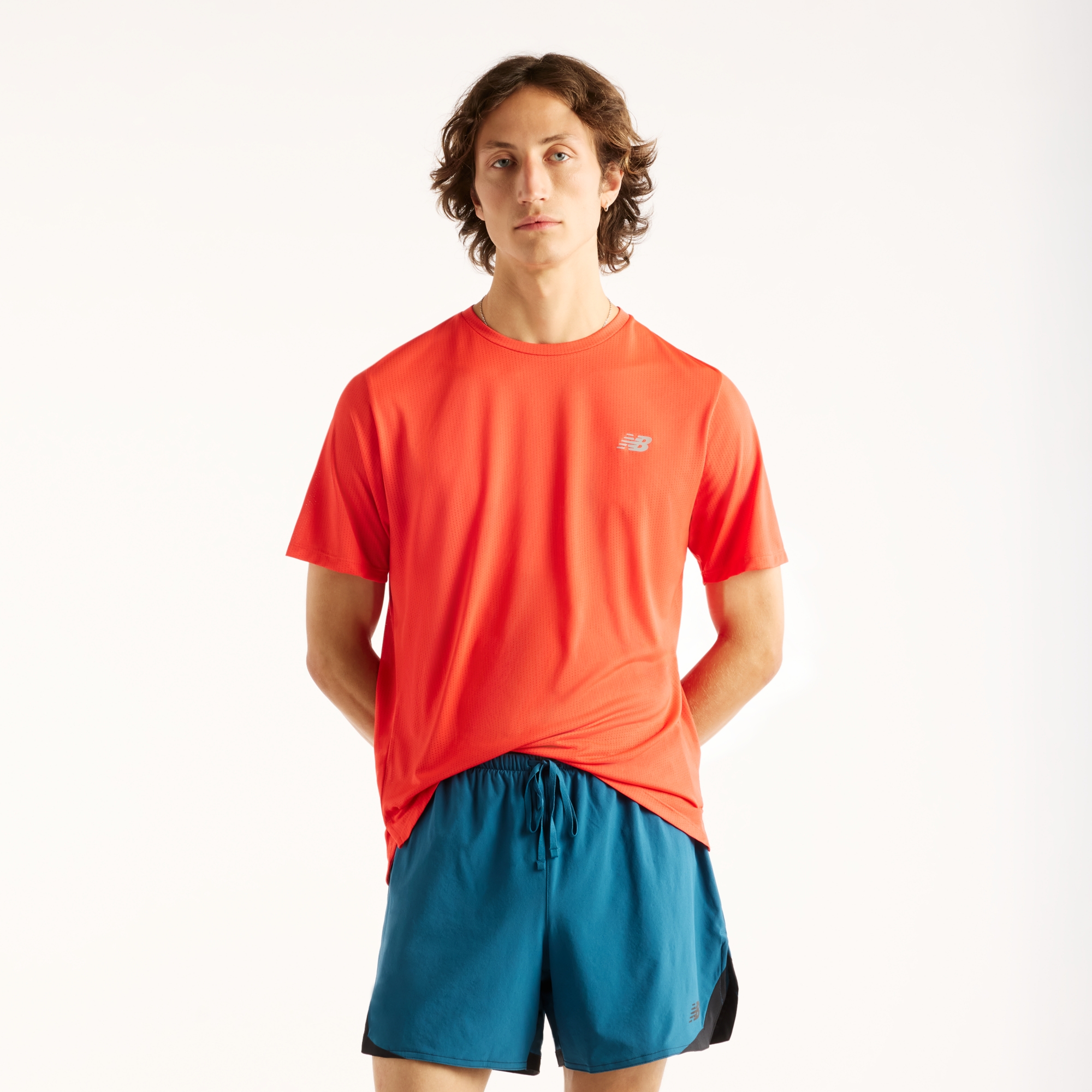 Felix is wearing size M and is 6'/183cm. Chest: 36.5"/93cm, Waist: 30.5"/78cm, Hips: 36.5"/93cm