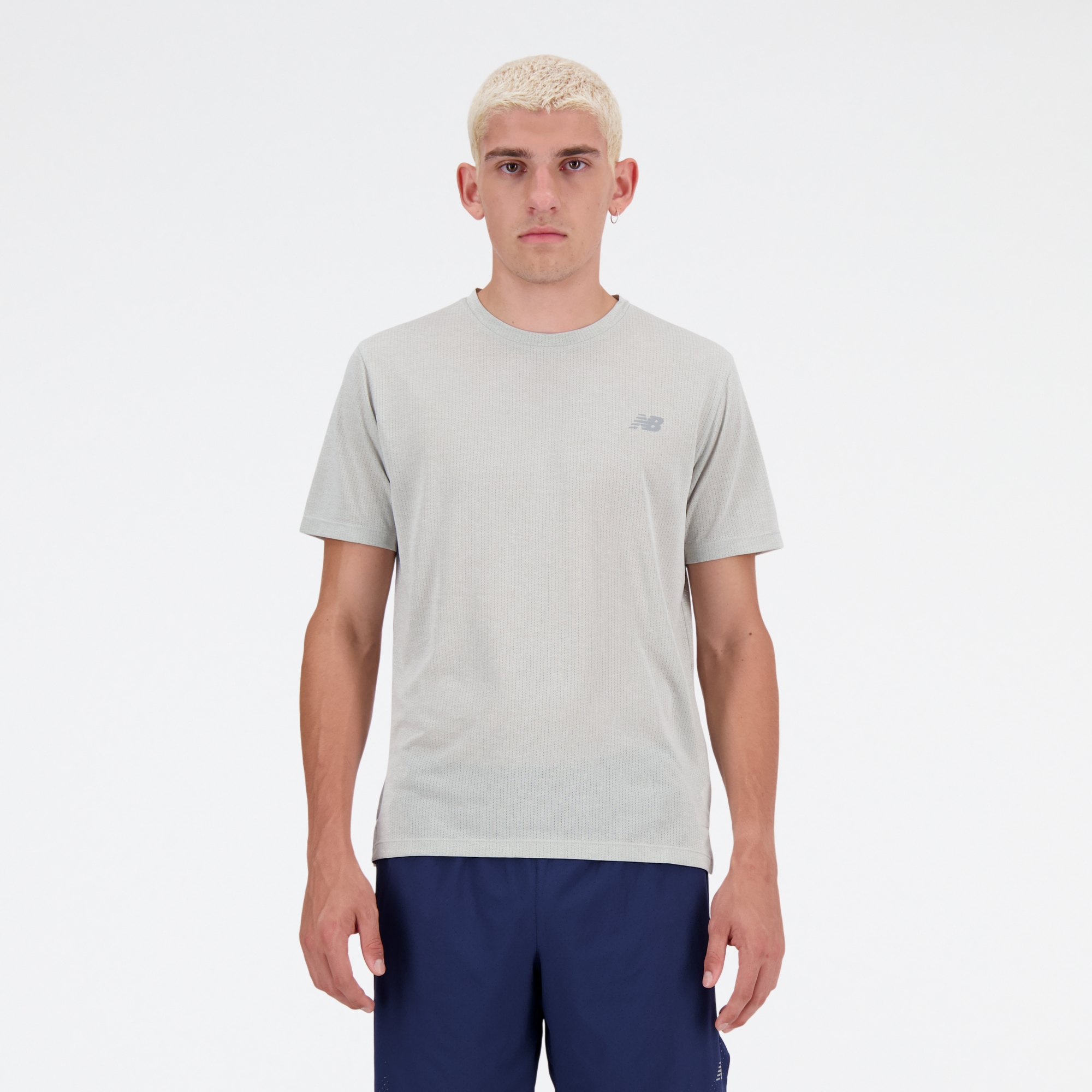 Sebastian is wearing size M and is 6'2"/188cm. Chest: 38.75"/98.4cm, Waist: 32"/81.3cm, Hips: 39"/99cm