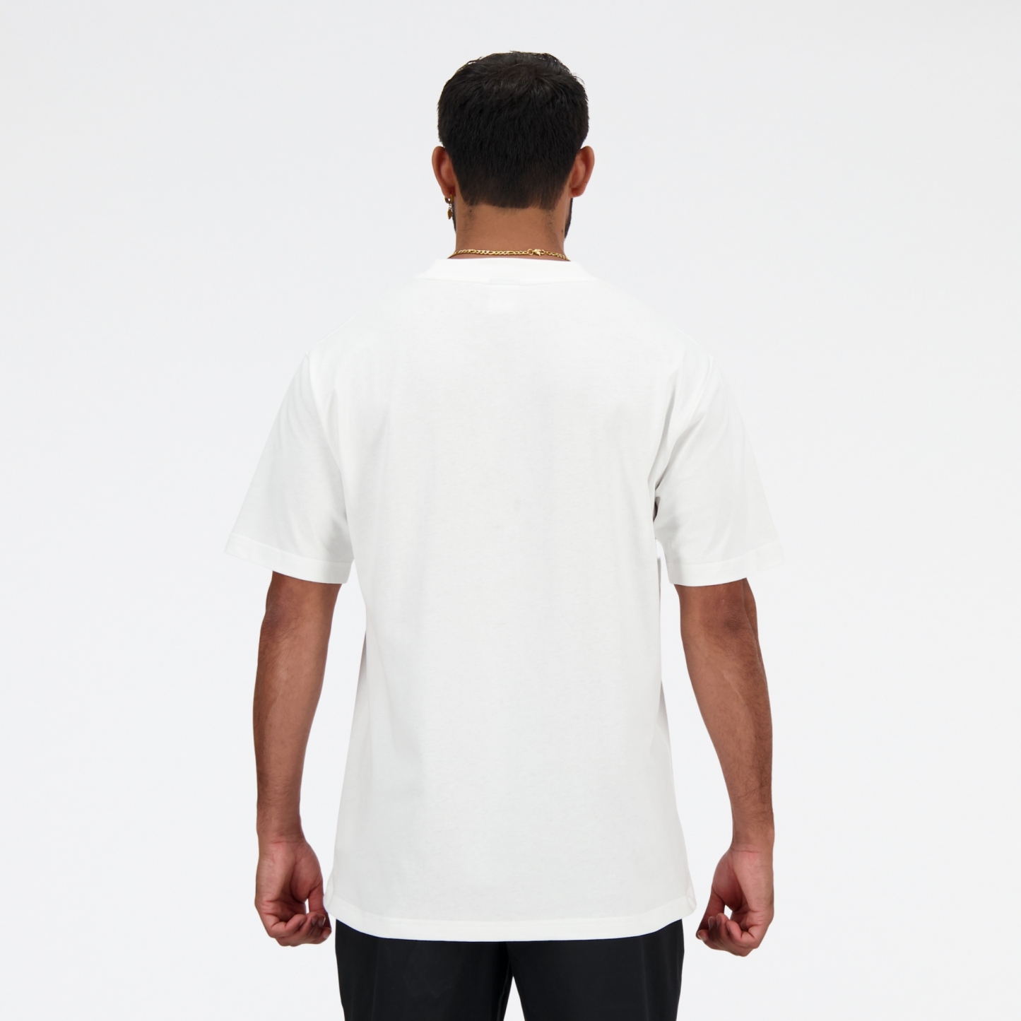 Pranav is wearing size M and is 6'/182.8cm. Waist: 30.5"/77.5cm