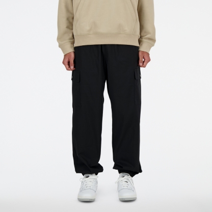 Tyler is wearing size M and is 6'/183cm. Chest: 36.25"/92cm, Waist: 29.5"/75cm, Hips: 37"/94cm