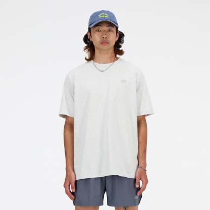 Tyler is wearing size M and is 6'/182.8cm. Chest: 36.25"/92cm, Waist: 29.5"/75cm, Hips: 37"/94cm