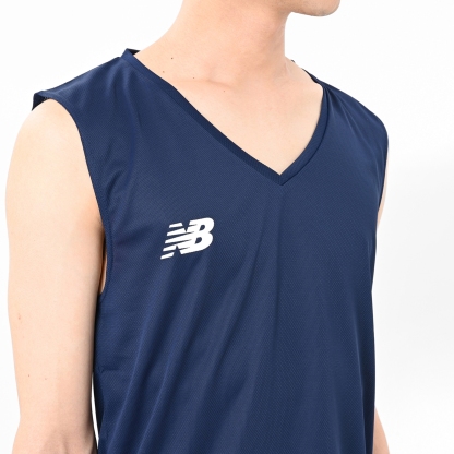 New Balance インナーシャツ Vネックノースリーブ, JMTF1022NV