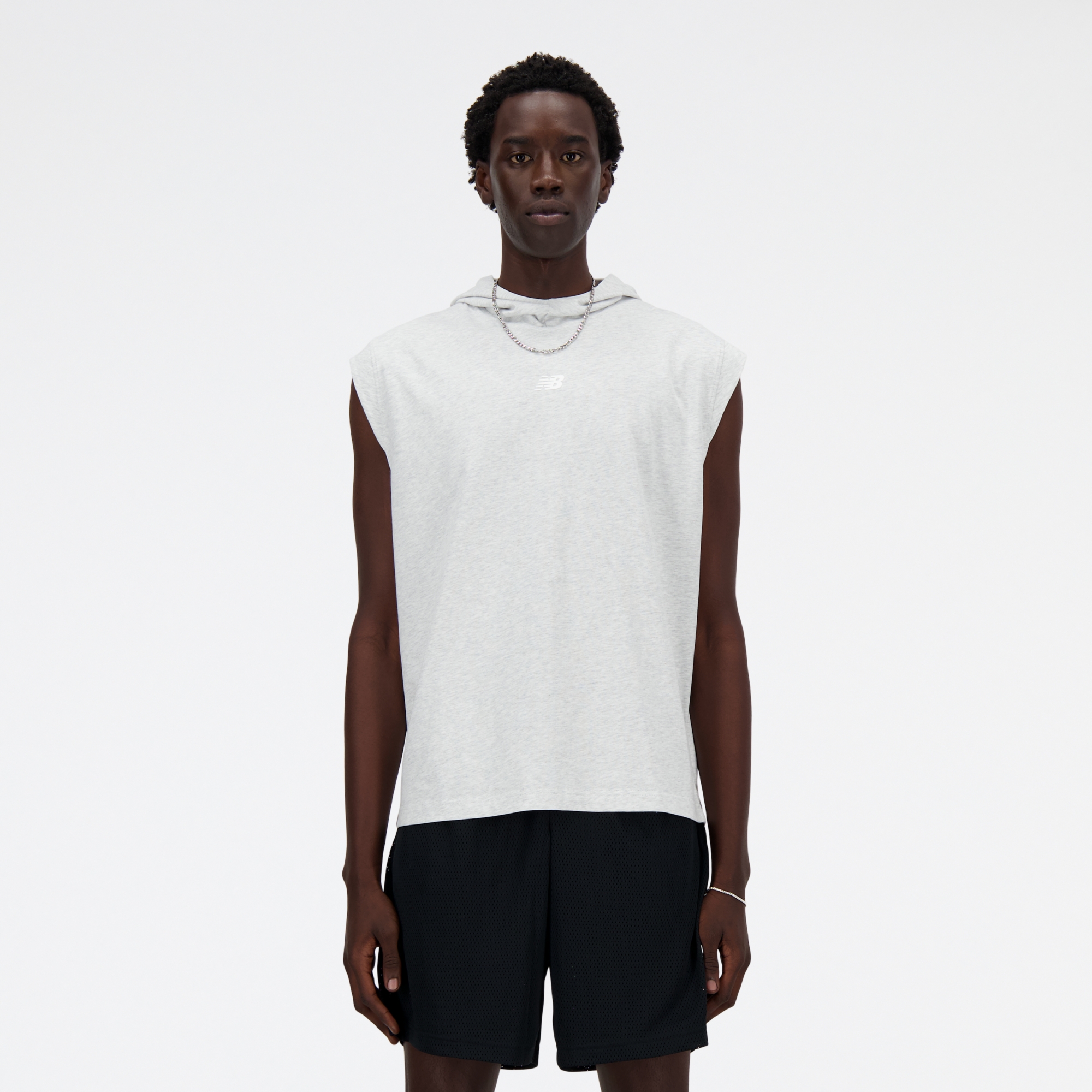 Mohamed is wearing size M and is 6'3"/190.5cm. Chest: 36.5"/92.7cm, Waist: 26.5"/67.3cm, Hips: 38.5"/97.8cm