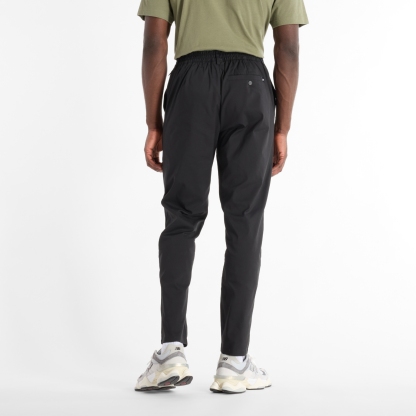 New Balance Athletics スタンダード テーパード パンツ 30インチ, MP43554BK
