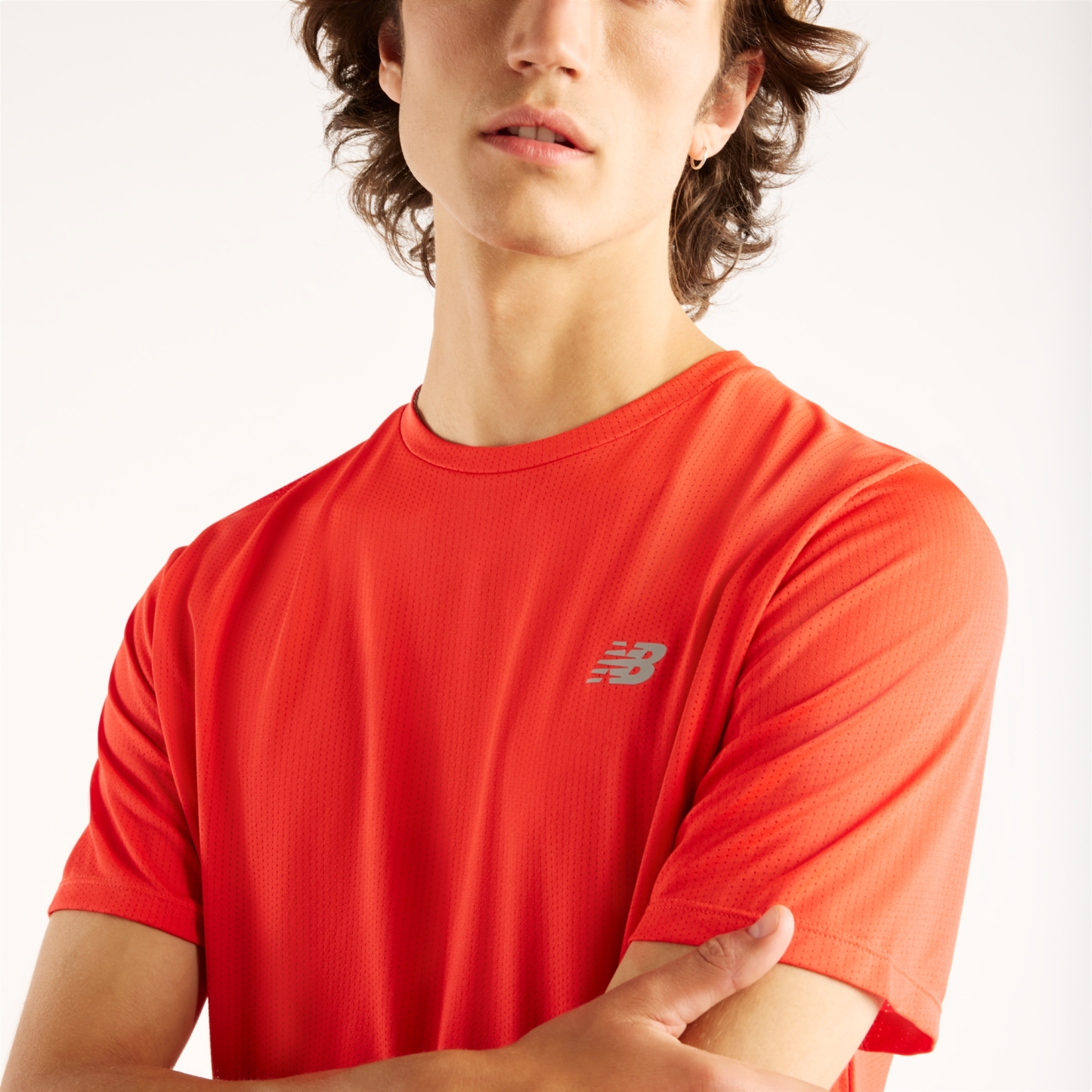Felix is wearing size M and is 6'/183cm. Chest: 36.5"/93cm, Waist: 30.5"/78cm, Hips: 36.5"/93cm