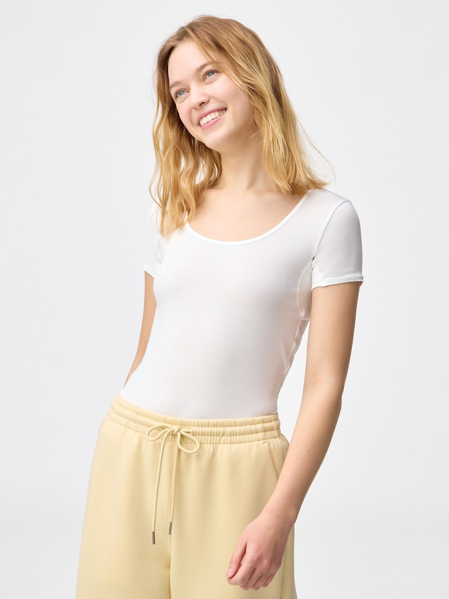 スタイルドライUネックT(半袖)(汗取り付き) - 01 OFF WHITE
