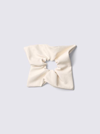 スクエアフェイクレザーシュシュ - 30 NATURAL